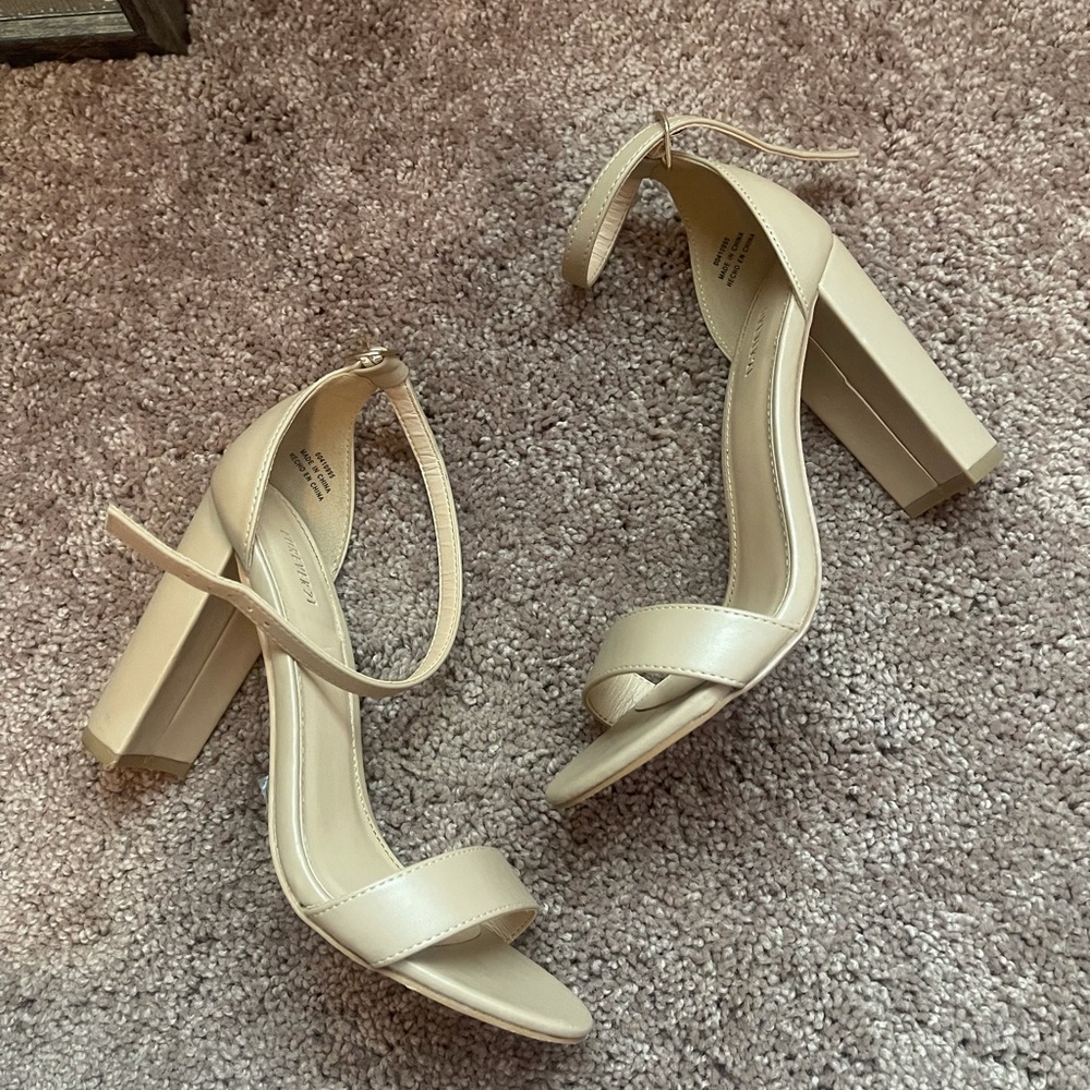 Tan/ nude heels